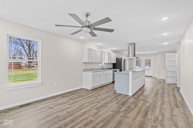 161 S Fifth Street, Austin, IN 47102