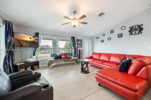 1053 SW Lock Ln, Moore Haven, FL 33471