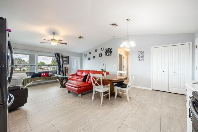 1053 SW Lock Ln, Moore Haven, FL 33471