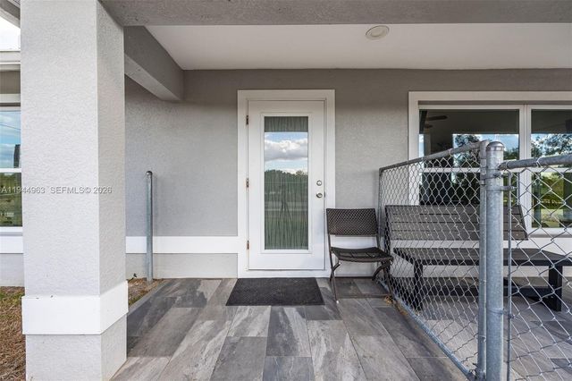 1053 SW Lock Ln, Moore Haven, FL 33471