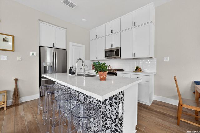 8851 Oakland Rd Unit 61, San Antonio, TX 78240
