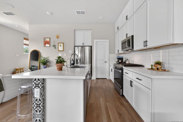 8851 Oakland Rd Unit 61, San Antonio, TX 78240
