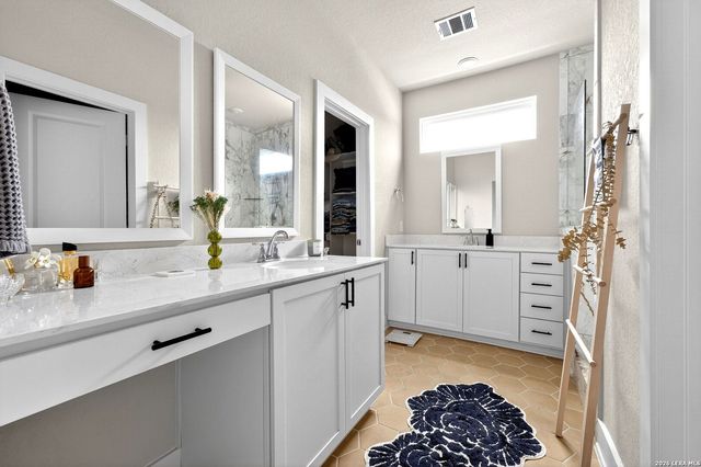 8851 Oakland Rd Unit 61, San Antonio, TX 78240