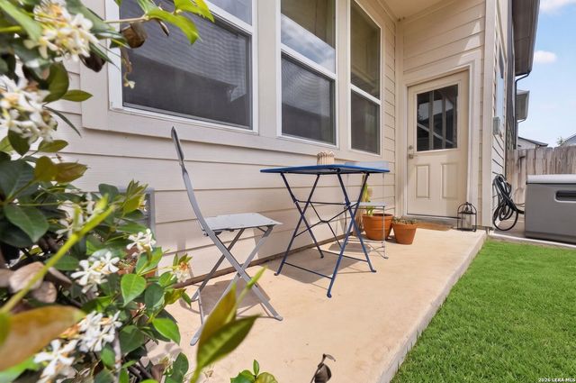 8851 Oakland Rd Unit 61, San Antonio, TX 78240