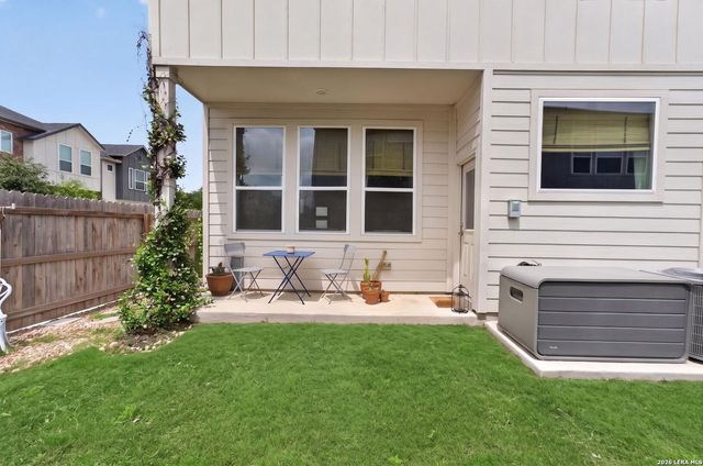8851 Oakland Rd Unit 61, San Antonio, TX 78240
