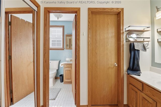 1477 Woods Drive, St Albans, WV 25177