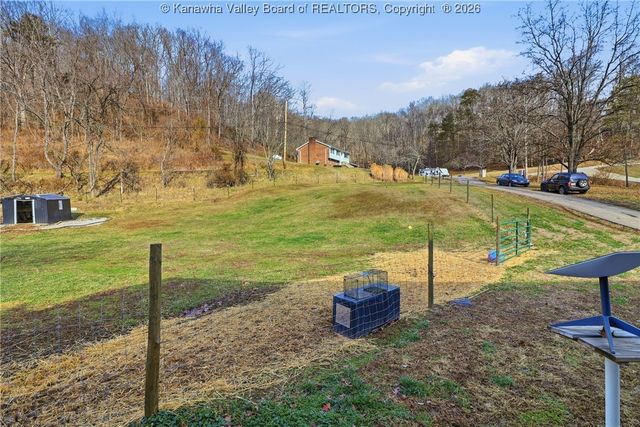 1477 Woods Drive, St Albans, WV 25177