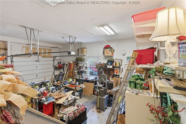 1477 Woods Drive, St Albans, WV 25177