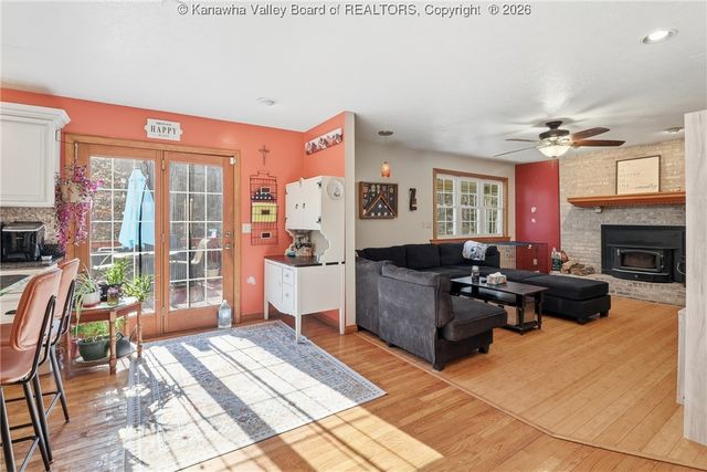 1477 Woods Drive, St Albans, WV 25177