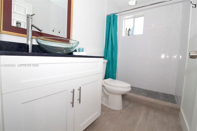 427 NW 34th Street 4, Miami, FL 33127