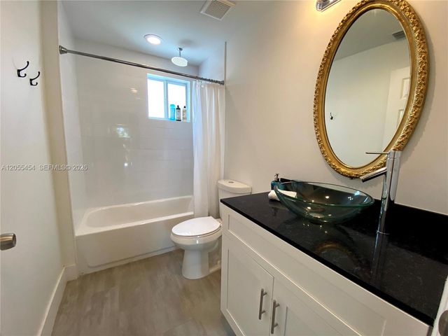 427 NW 34th Street 4, Miami, FL 33127