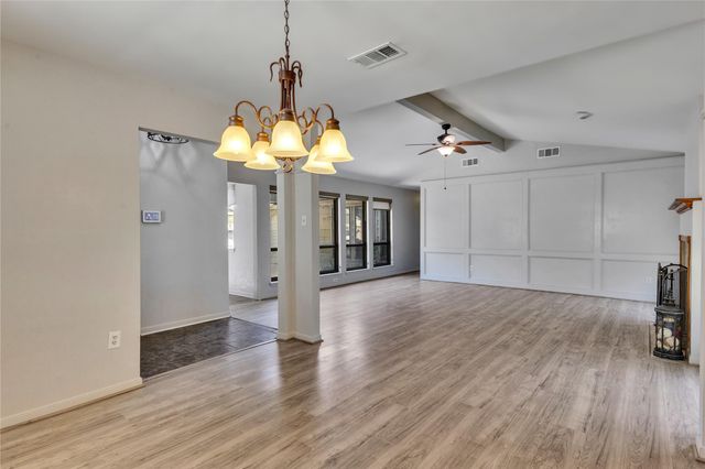 6215 Greenway Forest Lane, Houston, TX 77088