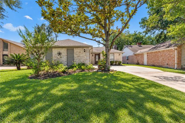 6215 Greenway Forest Lane, Houston, TX 77088