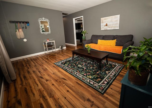 3945 W Walnut Leaf Drive, Bloomington, IN 47403