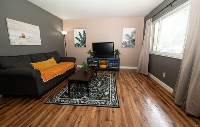 3945 W Walnut Leaf Drive, Bloomington, IN 47403