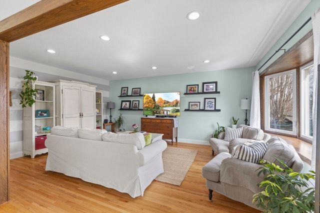 4409 W 98th Street, Bloomington, MN 55437