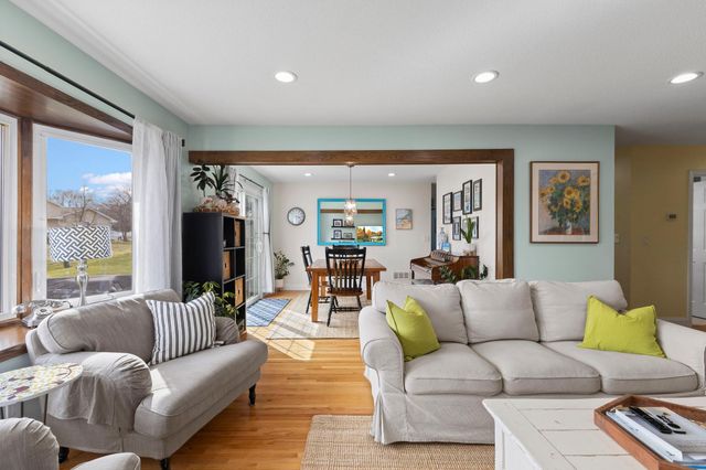 4409 W 98th Street, Bloomington, MN 55437