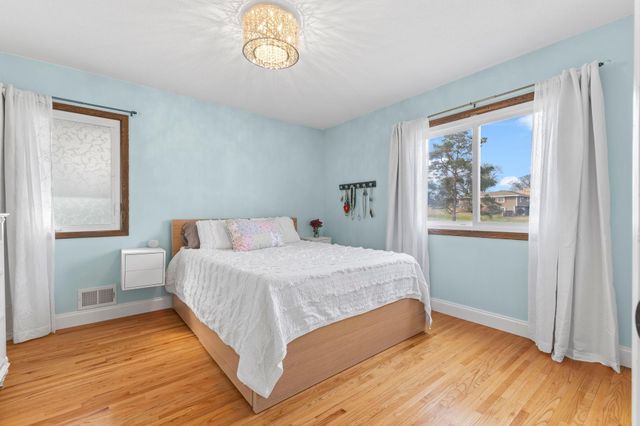 4409 W 98th Street, Bloomington, MN 55437