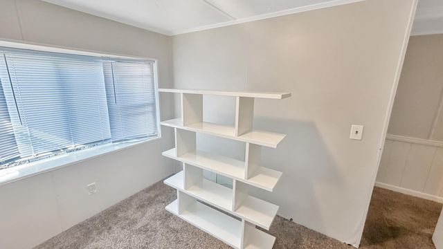 2626 Oak Hill Court E, Maplewood, MN 55119