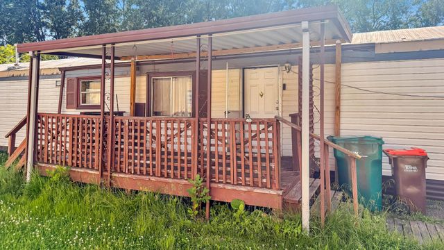 2626 Oak Hill Court E, Maplewood, MN 55119