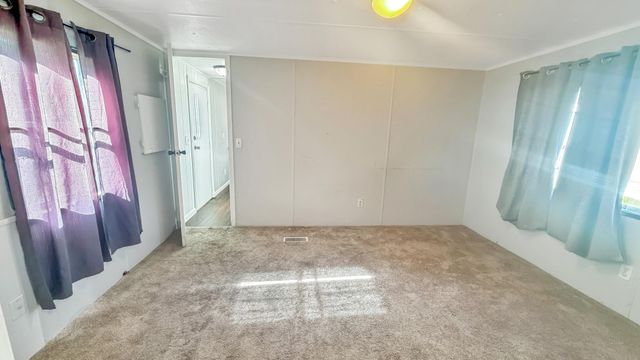 2626 Oak Hill Court E, Maplewood, MN 55119