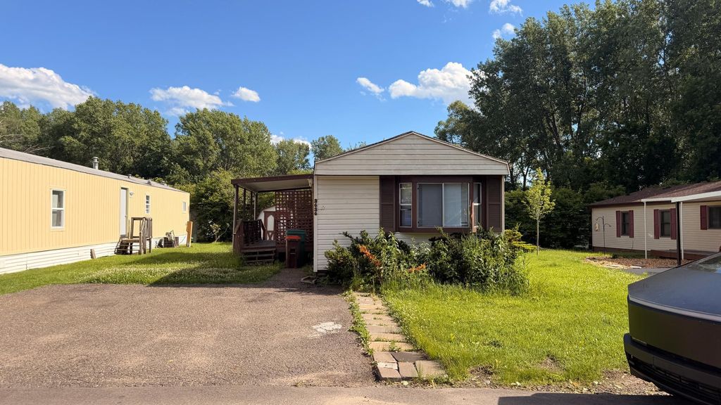 2626 Oak Hill Court E, Maplewood, MN 55119