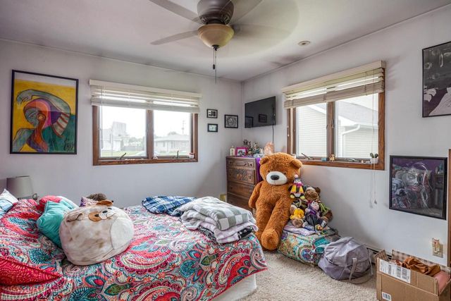 1508 N LEONA STREET, Appleton, WI 54911