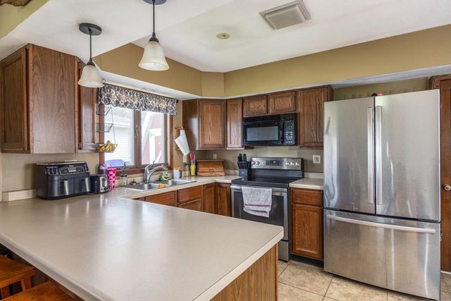 1508 N LEONA STREET, Appleton, WI 54911