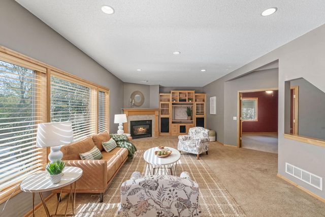 670 Weston Ridge Parkway, Chaska, MN 55318
