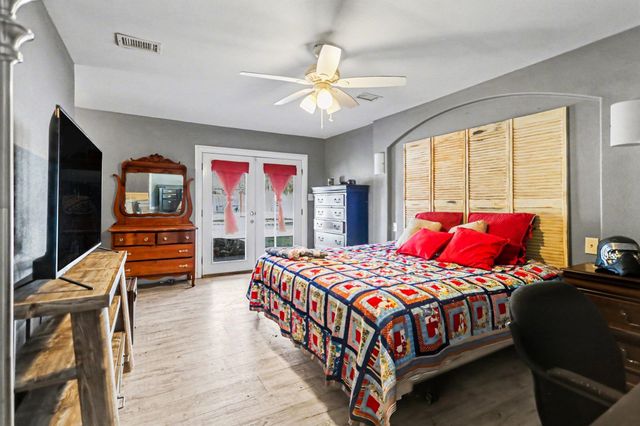 1306 W Stroker Road, Crosby, TX 77532