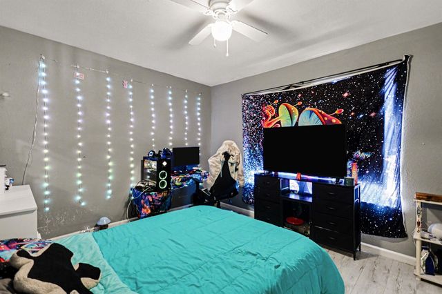 1306 W Stroker Road, Crosby, TX 77532