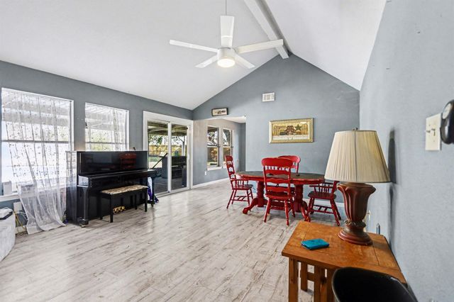 1306 W Stroker Road, Crosby, TX 77532