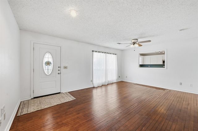 910 N Powell Parkway, Anna, TX 75409