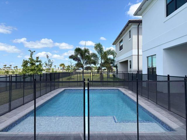 13107 Feathering Way, Palm Beach Gardens, FL 33412