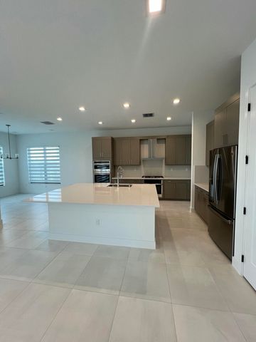 13107 Feathering Way, Palm Beach Gardens, FL 33412