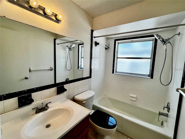 15701 WAVERLY STREET 2, Clearwater, FL 33760