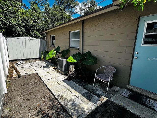 15701 WAVERLY STREET 2, Clearwater, FL 33760