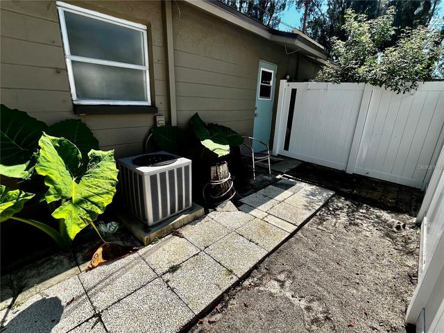 15701 WAVERLY STREET 2, Clearwater, FL 33760