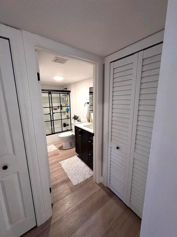 3710 Whitehall Drive 105, West Palm Beach, FL 33401