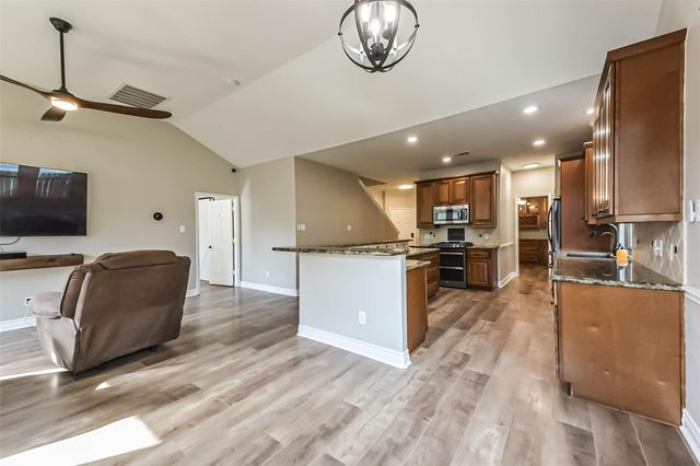 12918 Redbud Shores Lane, Houston, TX 77044