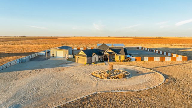 7723 E County Rd 5500, Idalou, TX 79329