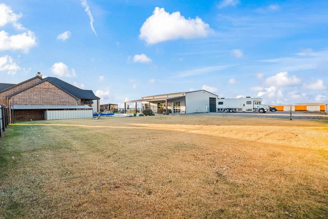 7723 E County Rd 5500, Idalou, TX 79329