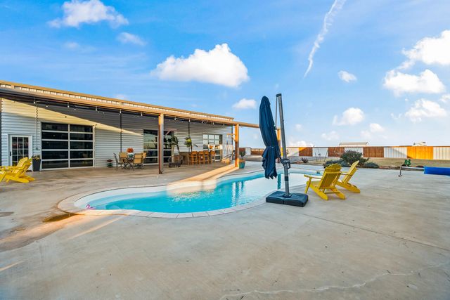 7723 E County Rd 5500, Idalou, TX 79329