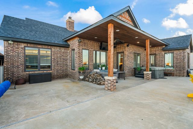 7723 E County Rd 5500, Idalou, TX 79329