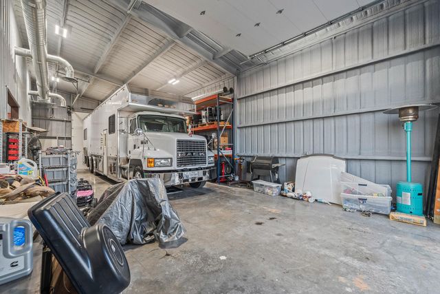 7723 E County Rd 5500, Idalou, TX 79329