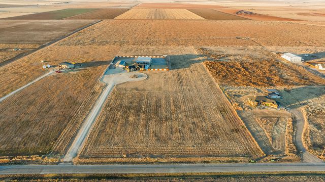 7723 E County Rd 5500, Idalou, TX 79329