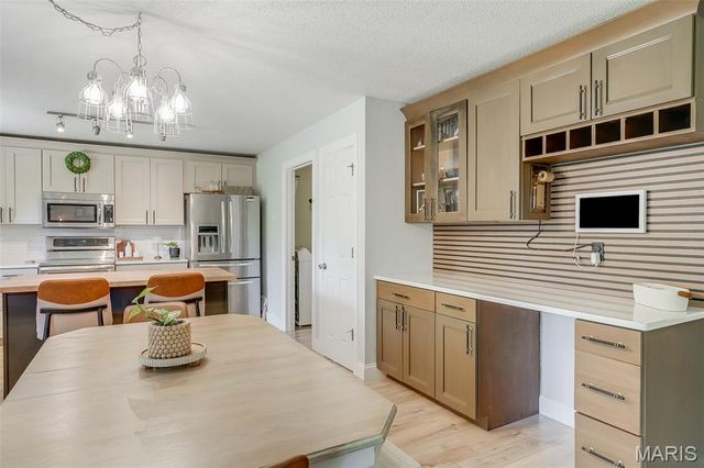 232 Sheffield Drive, Belleville, IL 62223