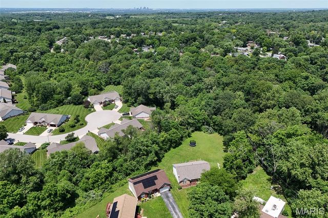 232 Sheffield Drive, Belleville, IL 62223