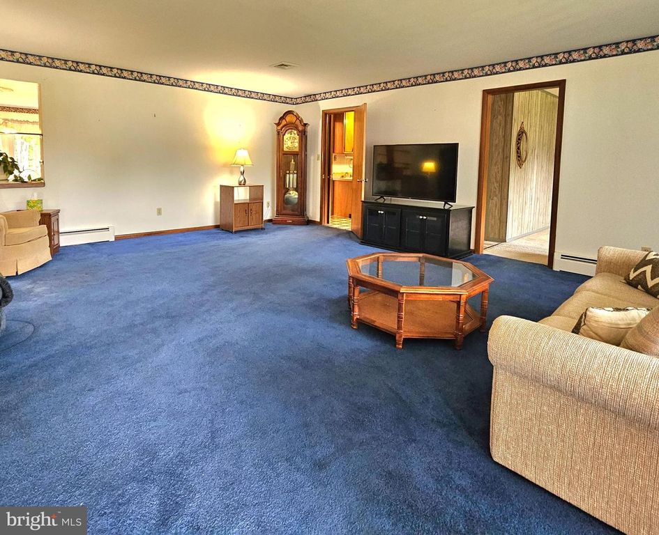 Image 10 of property listing at 20098 PINEY POINT RD, Callaway, MD 20620