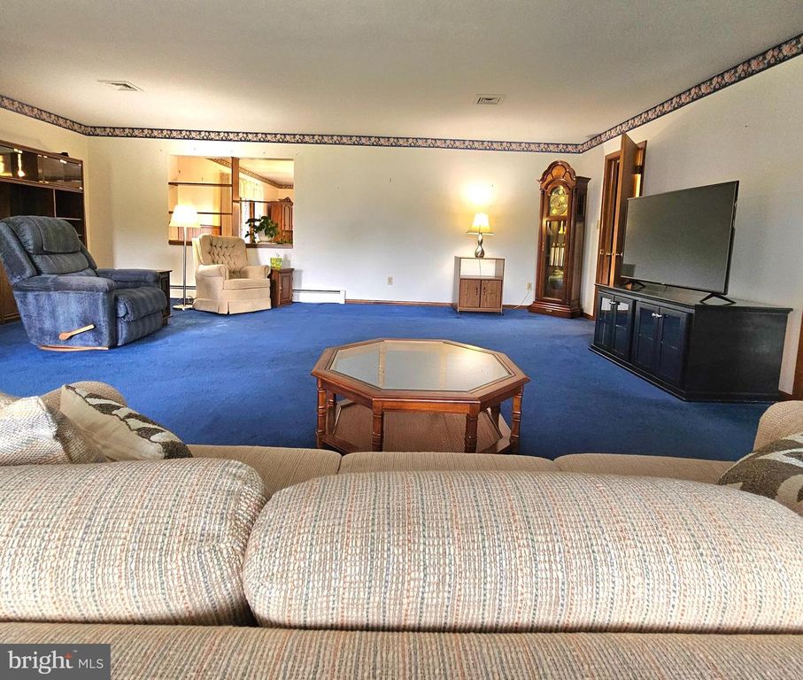 Image 12 of property listing at 20098 PINEY POINT RD, Callaway, MD 20620